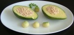 AGUACATES RELLENOS DE SALMÓN