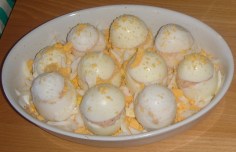 huevos rellenos de salmón