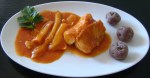BACALAO CON TOMATE Y PAPAS BONITAS ROSADAS