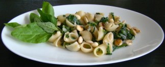 MACARRONES CON ESPINACAS1