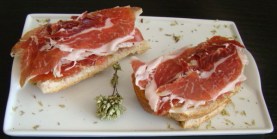 PAN CON TOMATE Y JAMÓN SERRANO 2