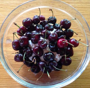 REQUESÓN CON CEREZAS