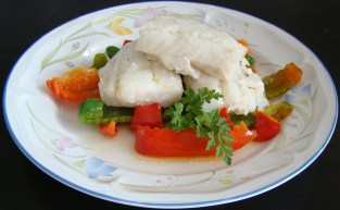BACALAO CON PIMIENTOS (POCHADOS)
