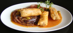 VENTRESCA DE MERLUZA A SALSA DE TOMATE