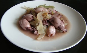 CHIPIRONES EN SALSA DE VINO