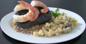 ENSALADILLA DE PIÑA FRESCA Y GAMBÓN