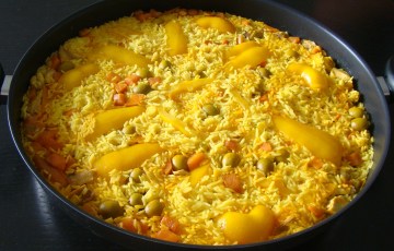ARROZ AMARILLO CON PIMIENTOS