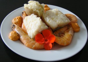 BACALAO CON GAMBAS FRITAS
