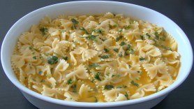 MACARRONES AL HORNO CON CREMA DE CALABAZA