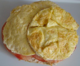 BAGEL CON HUEVOS DE CODORNIZ1