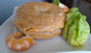 BAGEL CON LANGOSTINOS.2jpg