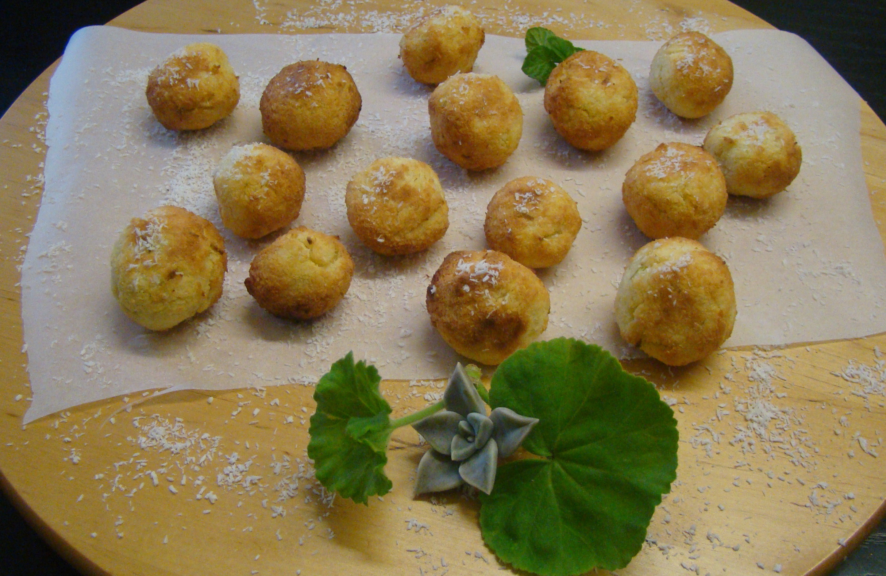 BOLITAS DE COCO AL HORNO