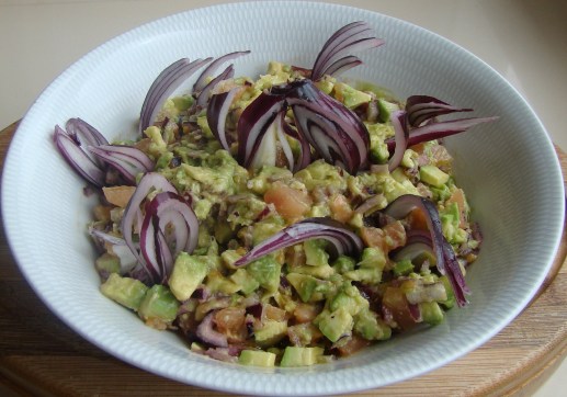 ENSALADA CON CEBOLLA ROJA