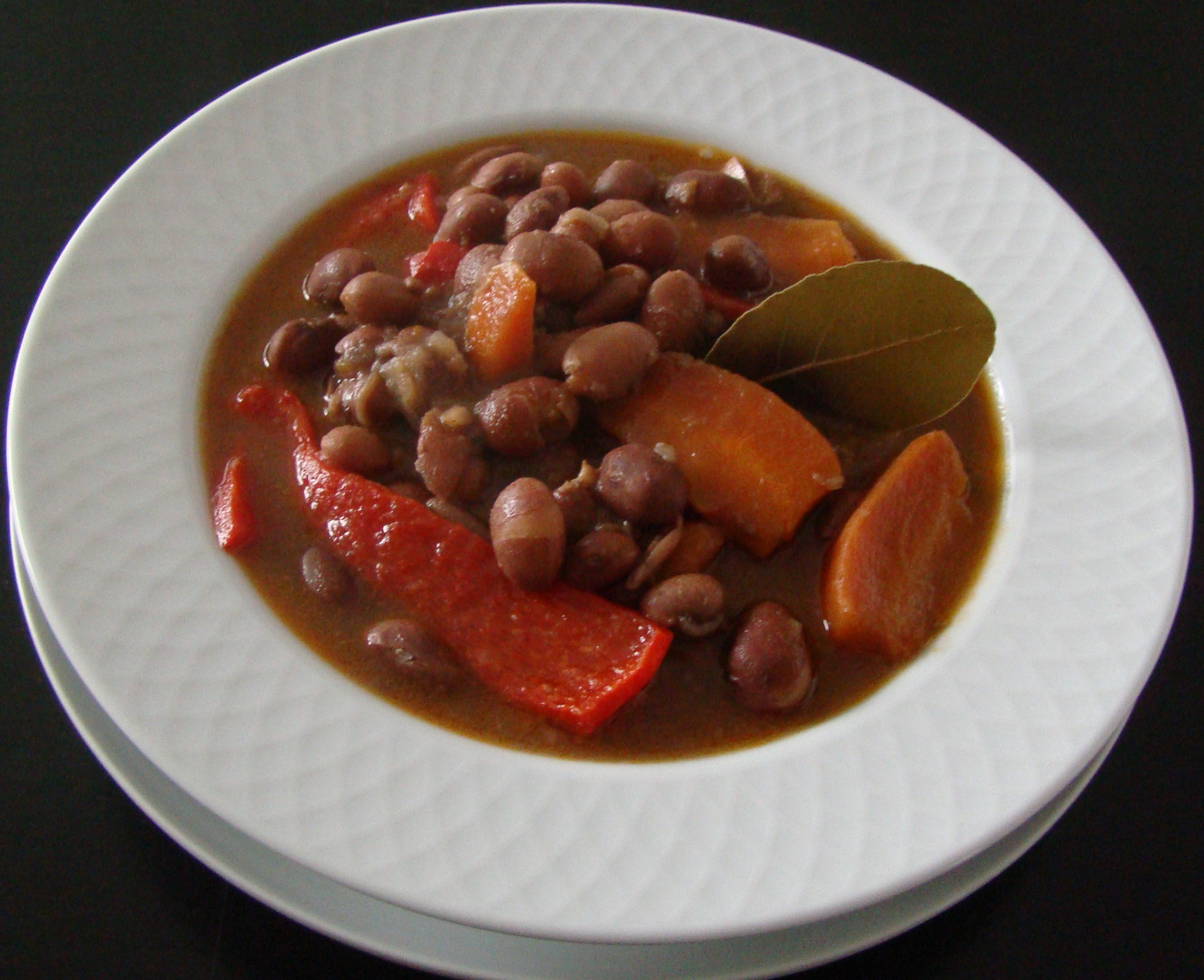 JUDÍAS CON CHORIZO DE TEROR