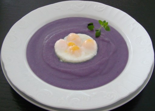 CREMA DE COL CON HUEVOS DE CODORNÍZ