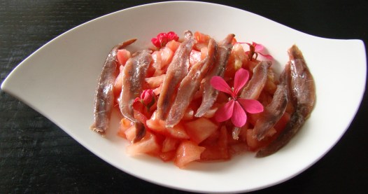 ENSALADA DE TOMATES Y ANCHOAS