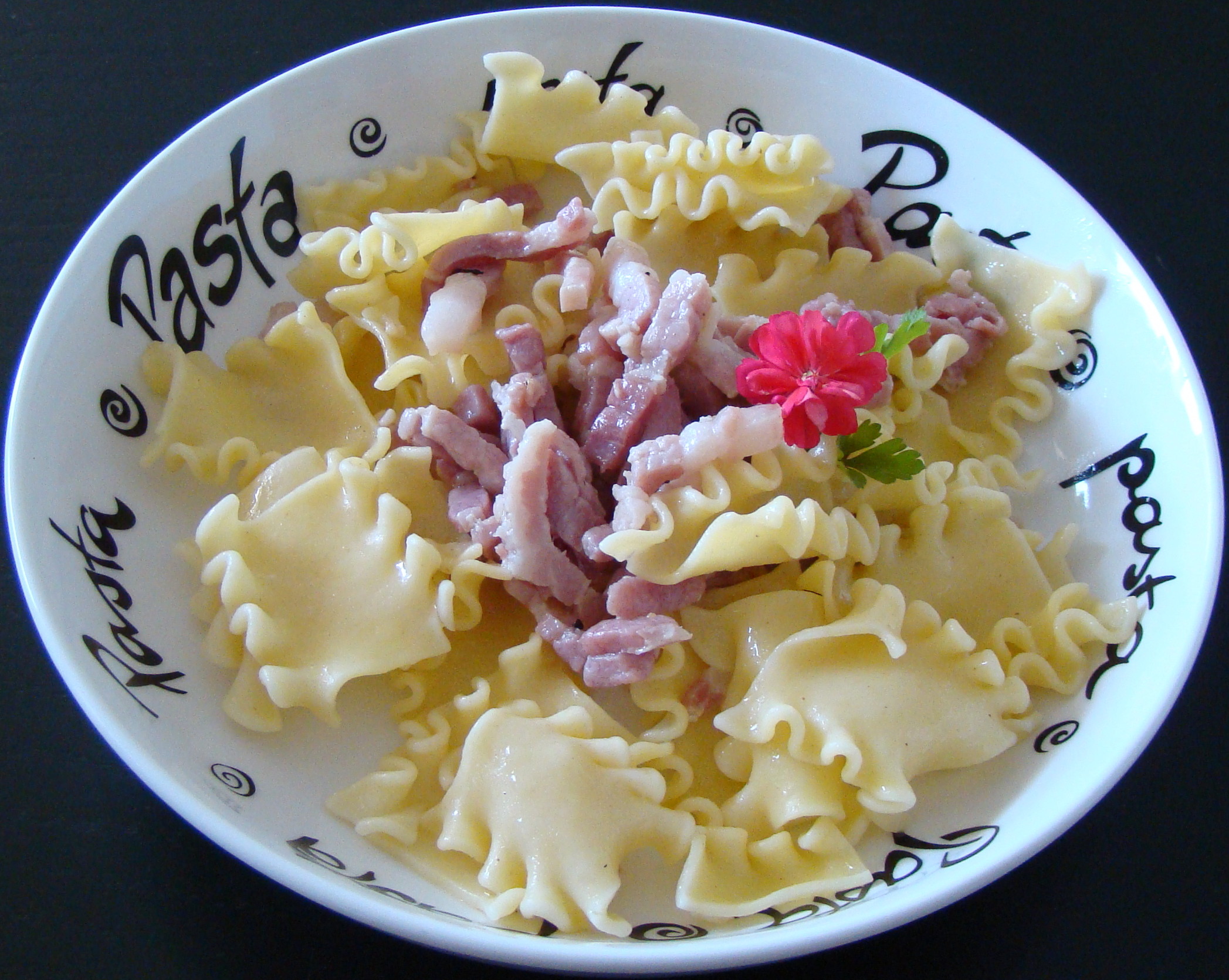 PASTA CON PANCETA