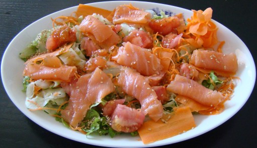 ENSALADA CON SALMÓN